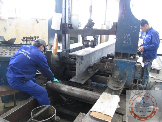 sản xuất kết cấu thép