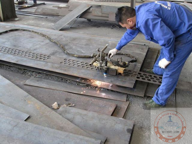quy trình sản xuất kết cấu thép