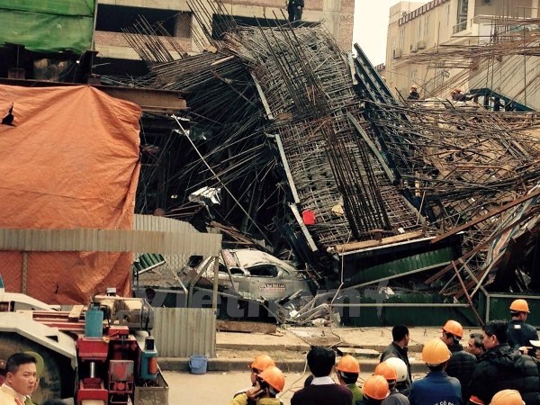 sập giàn giáo cát linh